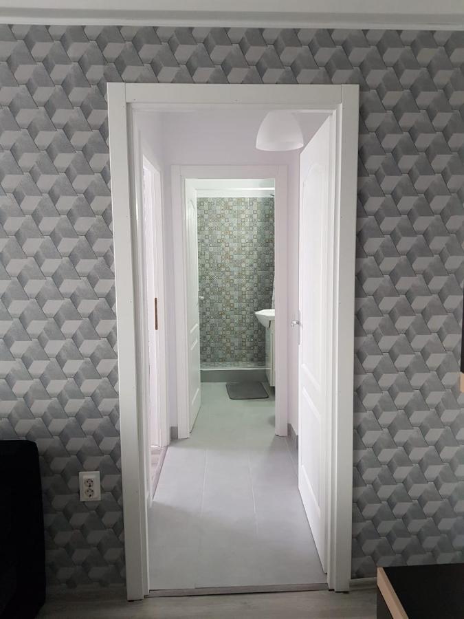 Ana Apartament Râmnicu Vâlcea Екстериор снимка