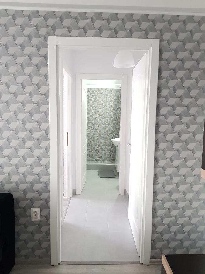 Ana Apartament Râmnicu Vâlcea Екстериор снимка